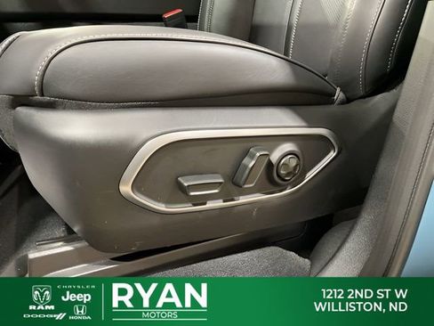 New 2026 Jeep Grand Wagoneer L Limited AWD/4WD image 53