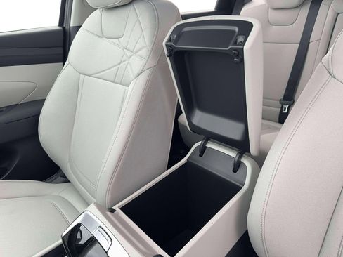 New 2026 Hyundai Tucson SE image 18