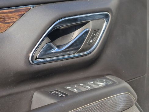 Certified 2023 Chevrolet Suburban Premier image 15