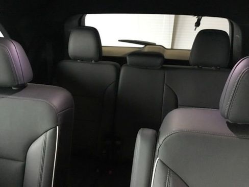 Used 2025 Buick Enclave Preferred image 26