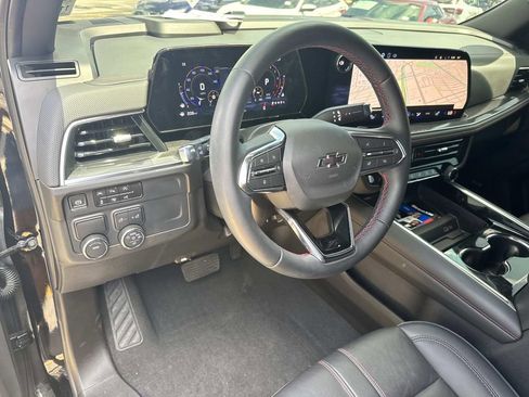 Used 2025 Chevrolet Suburban RST w/ Comfort Package RWD image 19
