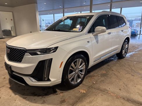 Used 2023 Cadillac XT6 Premium Luxury w/ Technology Package AWD/4WD image 7