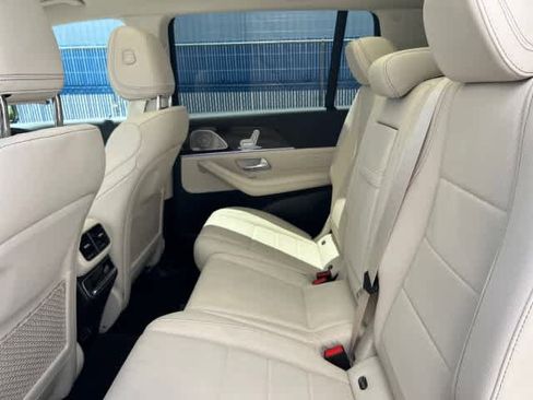 Used 2026 Mercedes-Benz GLS 450 4MATIC image 18