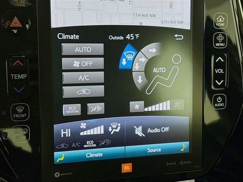 Used 2018 Toyota Prius Prime Advanced image 17