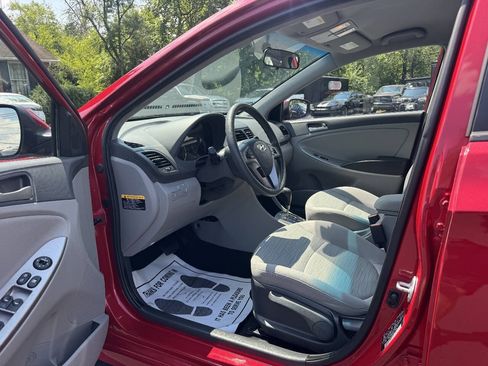 Used 2015 Hyundai Accent GLS w/ Option Group 02 FWD image 8