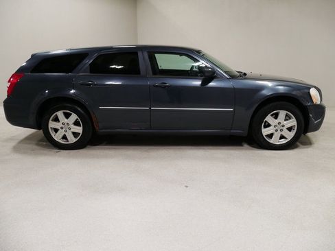 Used 2007 Dodge Magnum SXT image 4