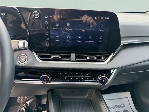 Used 2025 Chevrolet Equinox LT w/ Convenience Package II image 17