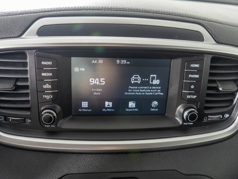 Used 2020 Kia Sorento AWD V6 image 18