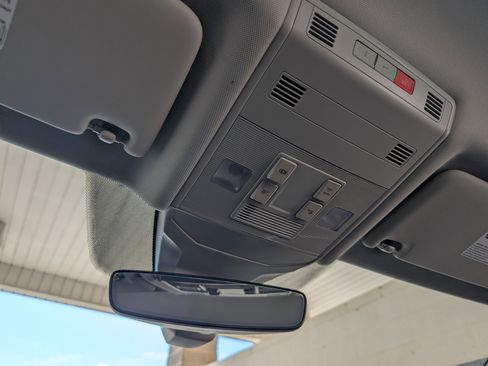 Used 2025 Volkswagen Jetta S FWD image 28