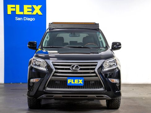 Used 2016 Lexus GX 460 Luxury image 2