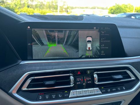 Used 2021 BMW X5 M50i AWD/4WD image 41