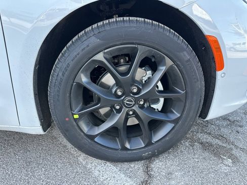 New 2026 Chrysler Pacifica Select image 44