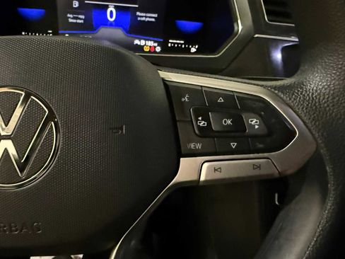 Certified 2022 Volkswagen Tiguan S image 30