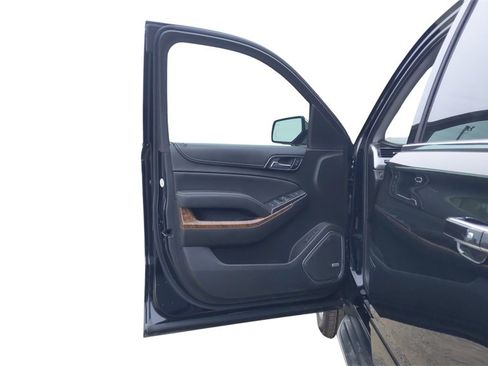 Used 2017 Chevrolet Suburban Premier image 15