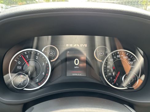 Used 2024 RAM 3500 Big Horn w/ Night Edition AWD/4WD image 11