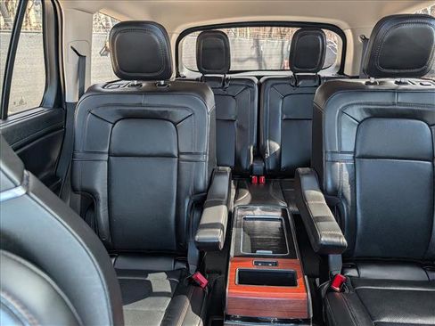 Used 2023 Lincoln Aviator Reserve w/ Equipment Group 201A image 21