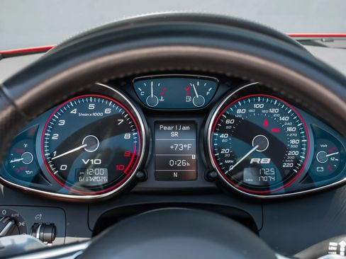 Used 2011 Audi R8 V10 AWD/4WD image 8