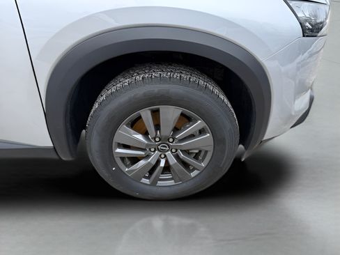 Used 2024 Nissan Pathfinder SV AWD/4WD image 31