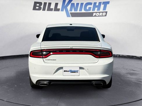 Used 2021 Dodge Charger SXT w/ Leather Interior Group RWD image 4