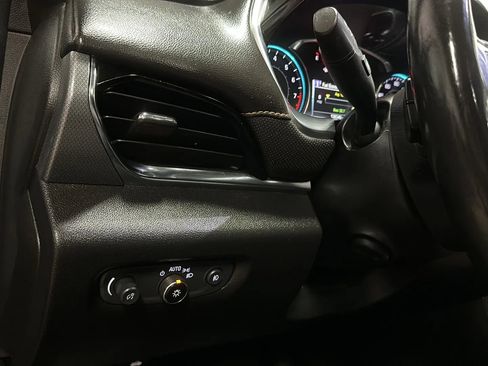 Used 2019 Chevrolet Traverse Premier image 31