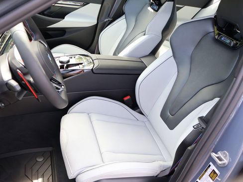 New 2026 BMW M5 w/ Carbon Package image 47