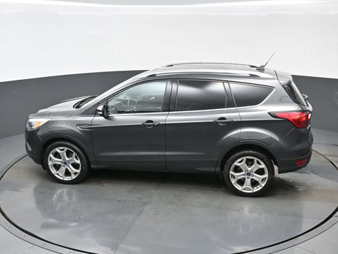 Used 2019 Ford Escape Titanium AWD/4WD image 34