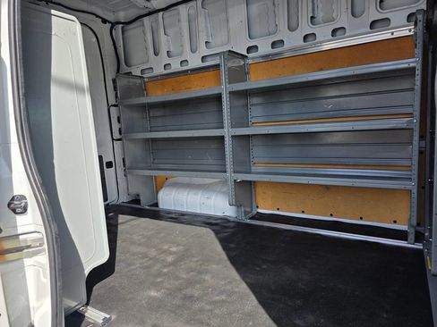 Used 2021 Nissan NV 2500 SV image 14