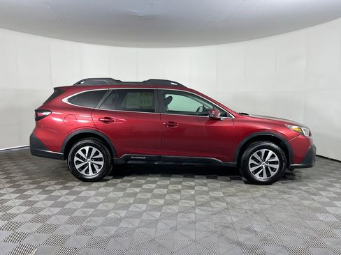Used 2022 Subaru Outback Premium AWD/4WD image 5