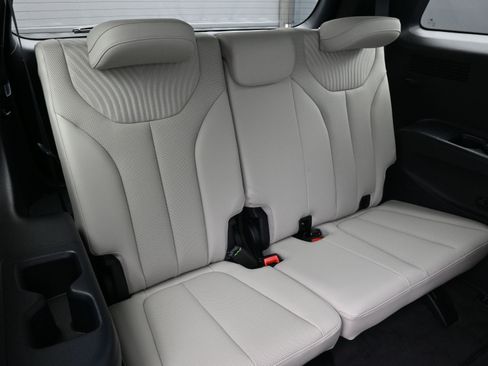 Used 2024 Hyundai Palisade Calligraphy image 27