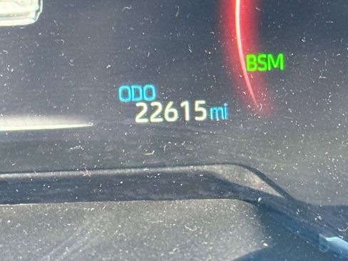 Used 2025 Toyota RAV4 XLE image 34