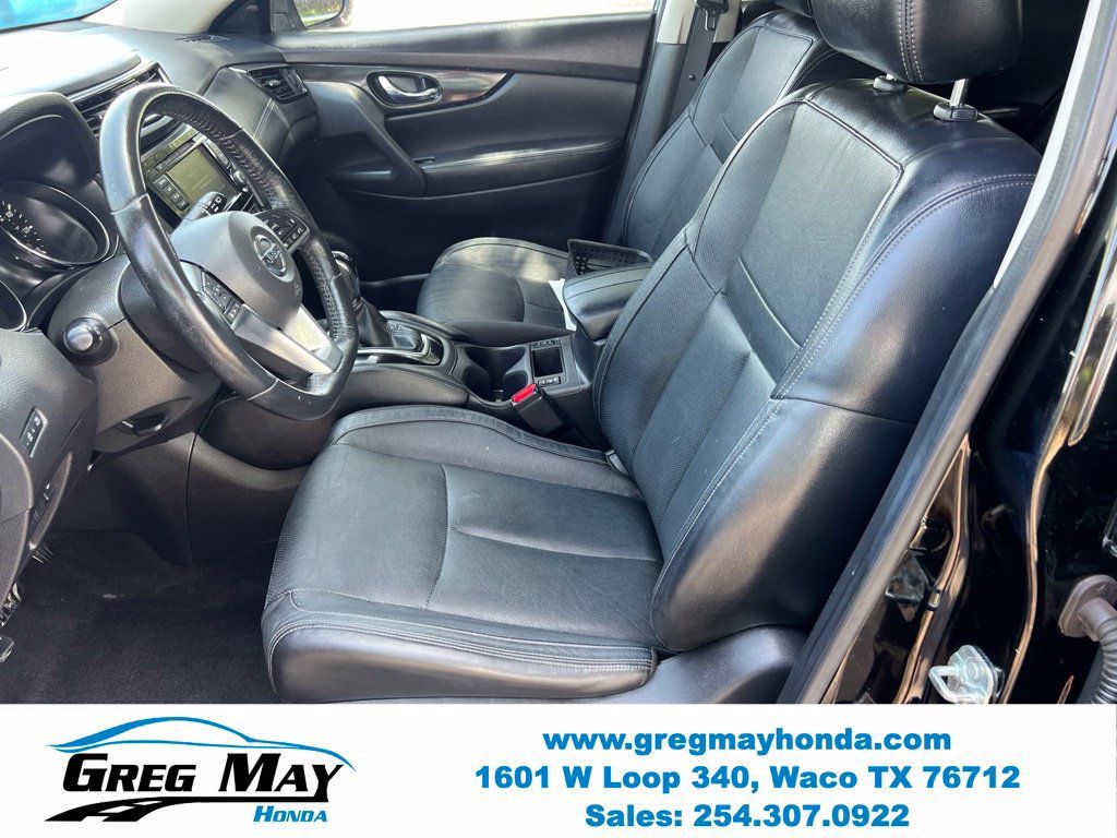 Used 2018 Nissan Rogue SL FWD image 22