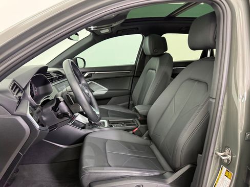 Used 2022 Audi Q3 2.0T Premium w/ Convenience Package image 5