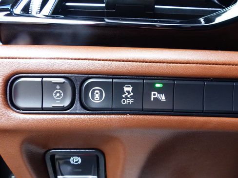 Used 2024 Acura MDX SH-AWD w/ Technology Package image 22