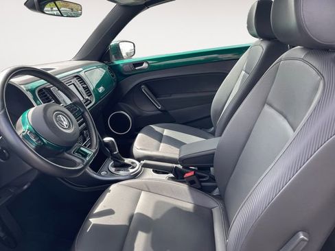 Used 2018 Volkswagen Beetle 2.0T SE FWD image 9