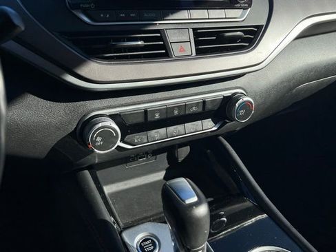 Used 2023 Nissan Altima 2.5 SR image 22