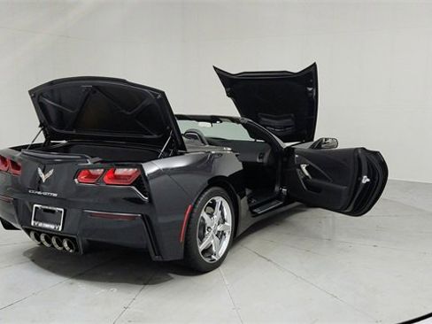 Used 2014 Chevrolet Corvette Stingray Convertible w/ 2LT Preferred Equipment Group image 10
