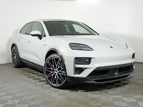 Used 2026 Porsche Macan Turbo Electric AWD/4WD image 9