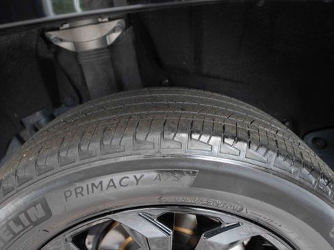 Used 2023 Toyota RAV4 SE image 30