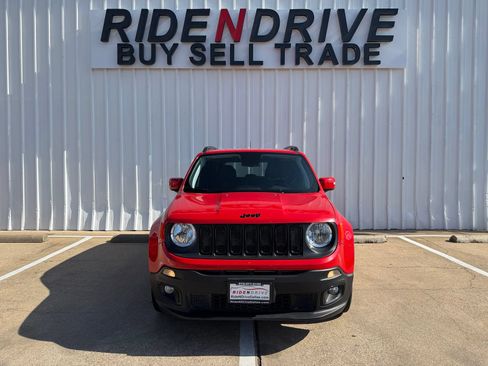 Used 2018 Jeep Renegade Altitude w/ Popular Equipment Group FWD image 10