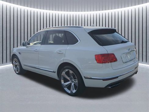 Used 2019 Bentley Bentayga image 7