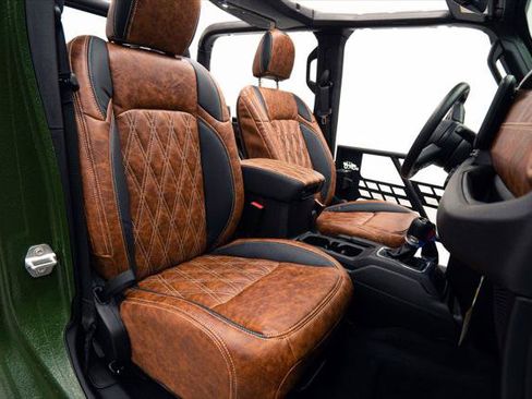 Used 2026 Jeep Gladiator Sport AWD/4WD image 3