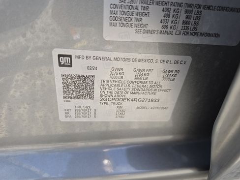 Used 2024 Chevrolet Silverado 1500 LT AWD/4WD image 42