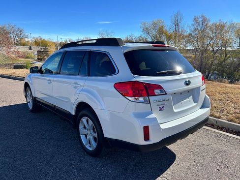 Used 2013 Subaru Outback 2.5i Premium image 6