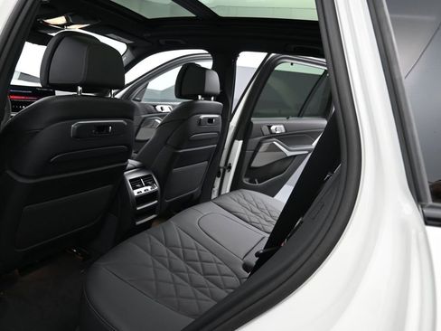 New 2026 BMW X5 M60i image 35