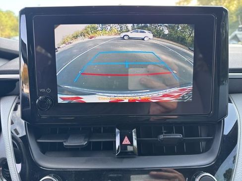 Used 2024 Toyota Corolla SE image 16