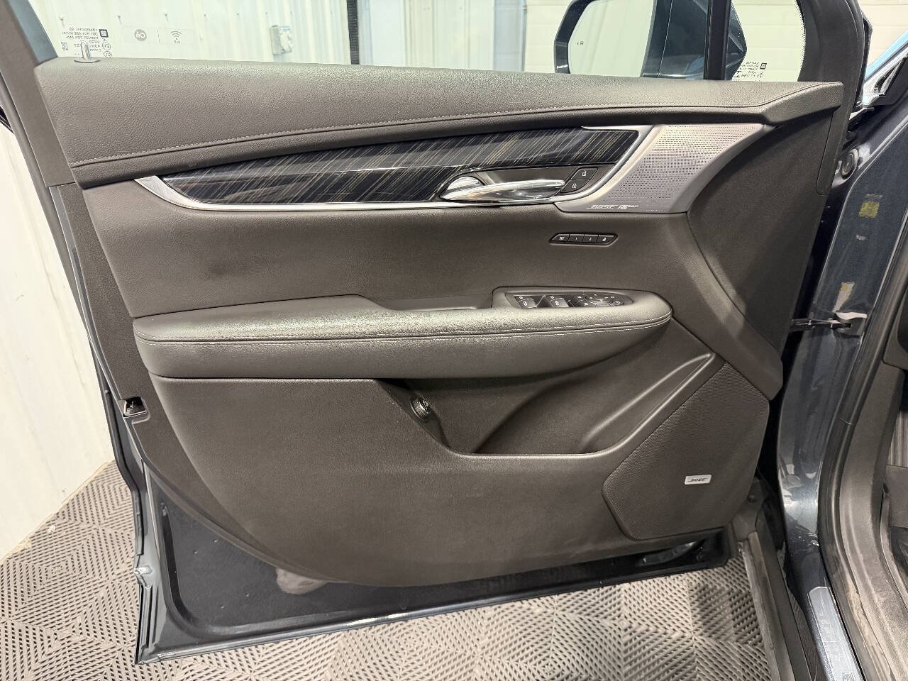 Used 2020 Cadillac XT6 Premium Luxury AWD/4WD image 41