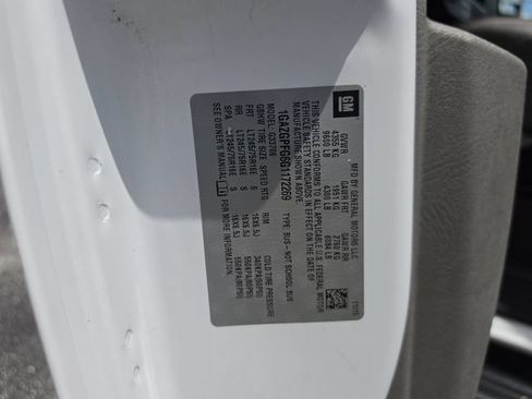 Used 2016 Chevrolet Express 3500 LT w/ LT Preferred Equipment Group RWD image 31