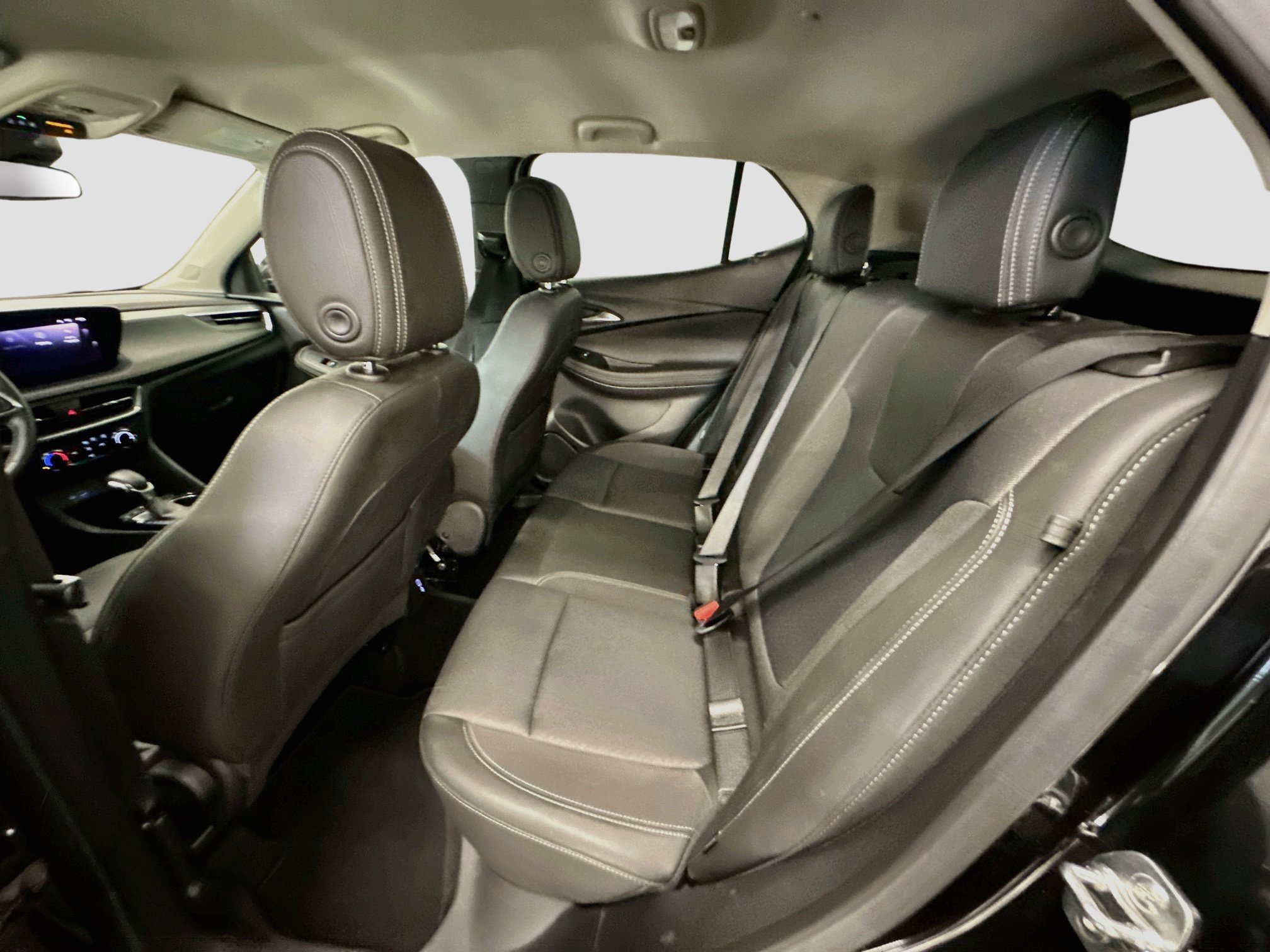 Used 2025 Buick Encore GX Preferred AWD/4WD image 28