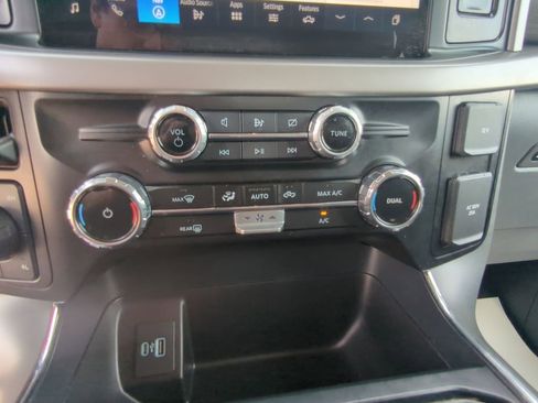 Used 2024 Ford F150 XLT w/ Mobile Office Package image 20