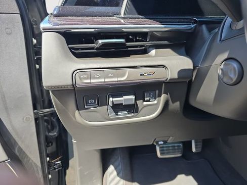 Used 2023 Cadillac Escalade ESV V w/ LPO, Floor Liner Package AWD/4WD image 24